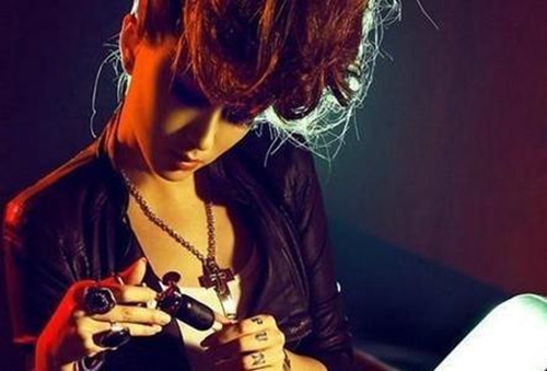 廣場(chǎng)舞瀟灑人生舞曲下載