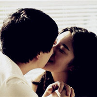 動漫女孩黑白頭像唯美2